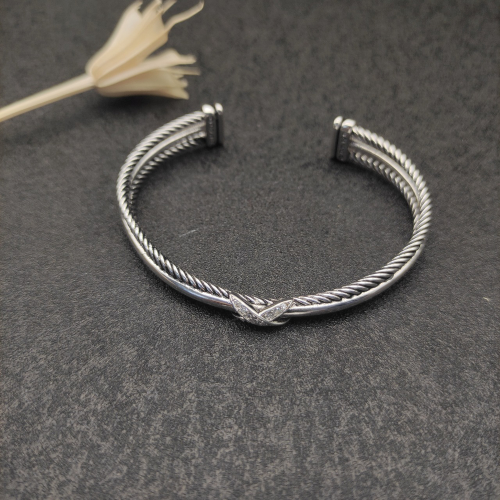David Yurman Triple-Thread Crossover Diamond Bracelet - Picture 4 of 9
